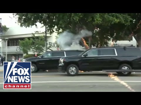 Fox News crew captures anti-ICE rioters hurling firecrackers