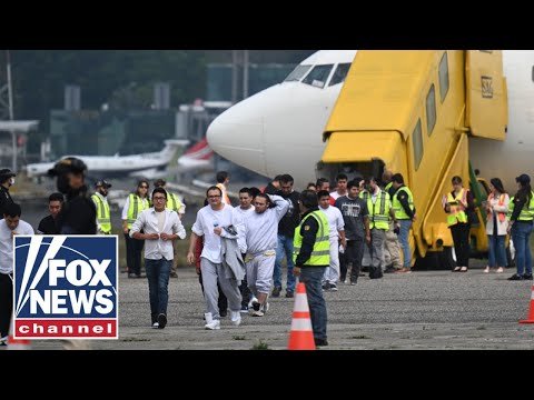 DHS halts migrant flights to California over sanctuary policies 1 DHS halts migrant flights to California over sanctuary policies