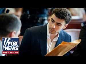 How Mangione's defense attorney's 'tone deaf' comments could backfire